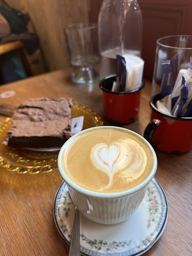 Opinii despre Albertine în Col. del Sacramento - Gastronomía y hostelería