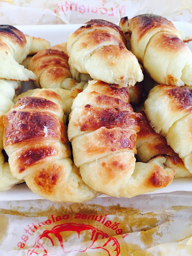 Medialunas Calentitas - Gastronomía y hostelería