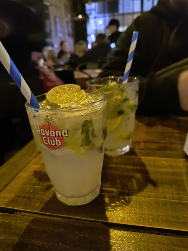 Av Gorlero entre, 27 - Los Muergos y, 20100 Punta del Este