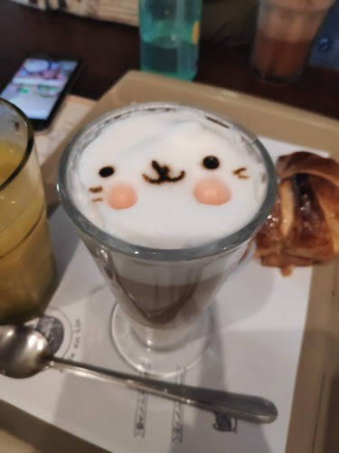 Comentarii opinii despre ADRIANUZCA'S CAT CAFÉ ☕🐈