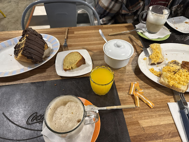 MENGANA CAFÉ RESTÓ (Paseo del Este) - Gastronomía y hostelería