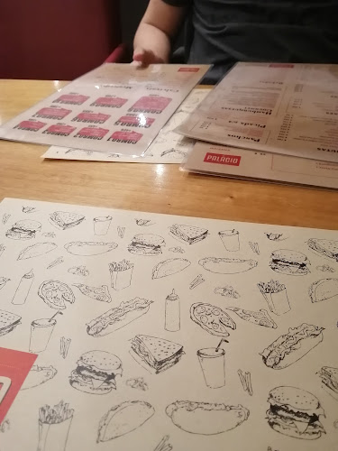 Opinii despre Bar Palacio Pizza & Cafe în Montevideo - Gastronomía y hostelería