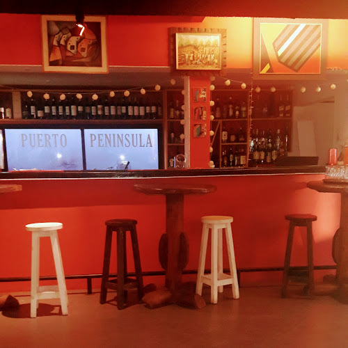 Puerto Peninsula - Gastronomía y hostelería
