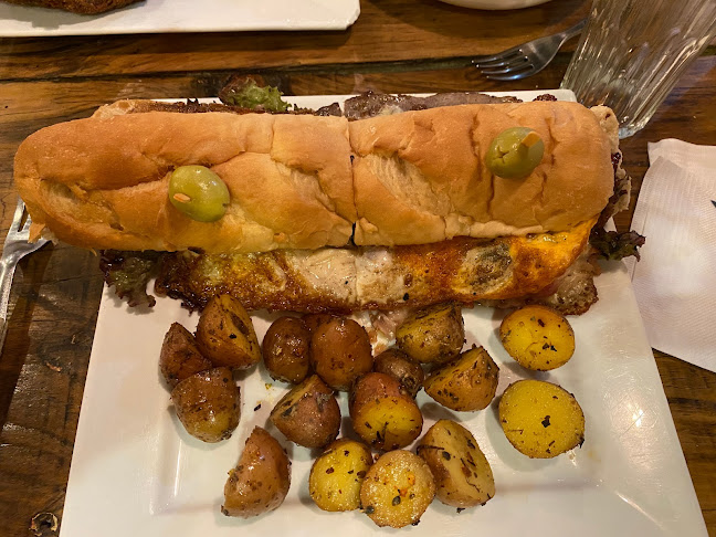 Opinii despre Rustic resto bar în Punta del Este - Gastronomía y hostelería