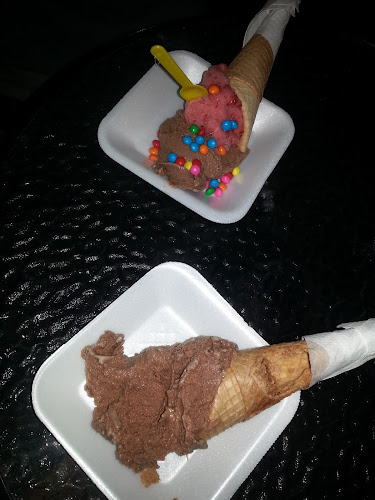 Heladería Artesanal y Cafetería Atlántida - Gastronomía y hostelería