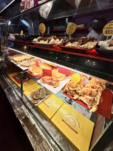 Medialunas Calentitas - Gastronomía y hostelería