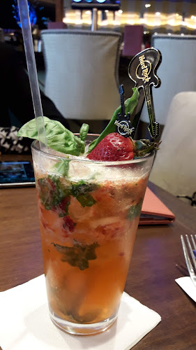Opinii despre Hard Rock Cafe Montevideo în Montevideo - Gastronomía y hostelería