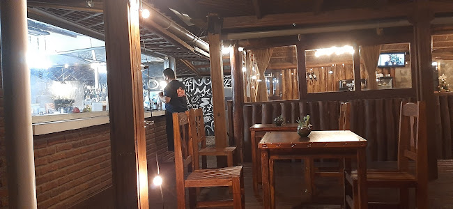 Comentarii opinii despre Bomba burger pizza y parrilla