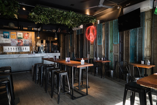 Opinii despre Escondido Garden Bar în Montevideo - Gastronomía y hostelería