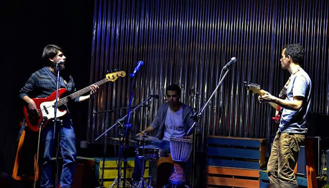 Comentarii opinii despre Tazu Bar Cultural