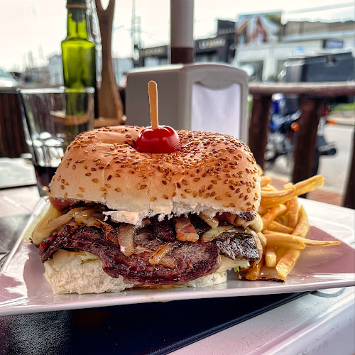 Pizzeria Chiviteria Pico Alto - La Barra