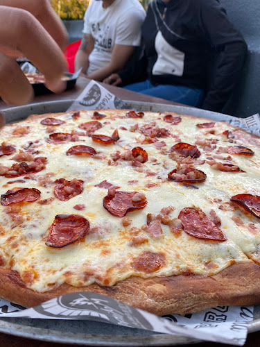 Los Molinos Pizzeria Malvin