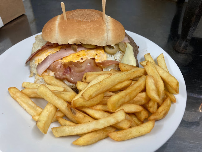 Punto Este - Rotisería - Gastronomía y hostelería