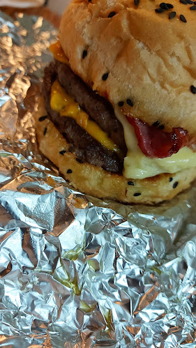 Comentarii opinii despre American Burgers 3