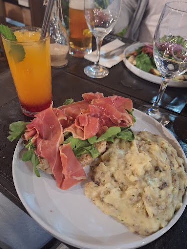 Comentarii opinii despre Ocho Nudos ~