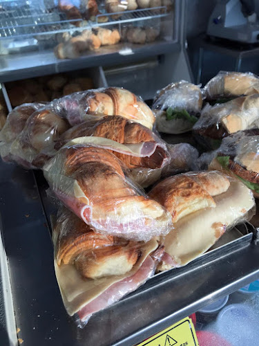 Comentarii opinii despre Panaderia los ticos