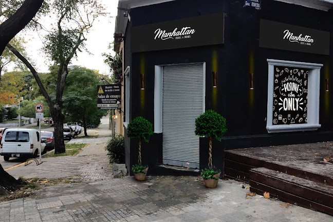 Manhattan Food & Drinks