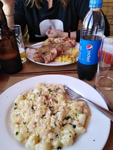 Opinii despre Restopub 70 în Punta del Diablo - Gastronomía y hostelería