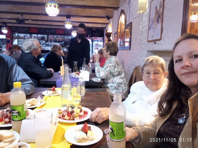 Dentro del Club Español, Av. 18 de Julio 1332, 11100 Montevideo, Departamento de Montevideo