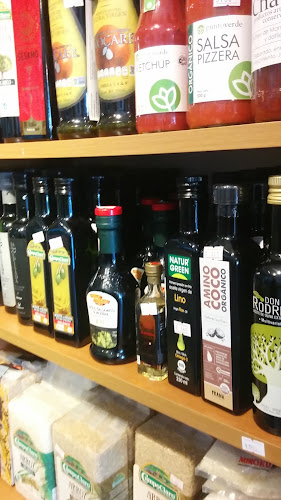 Calle 24 &, 27 - Los Muergos esquina, 20100 Punta del Este