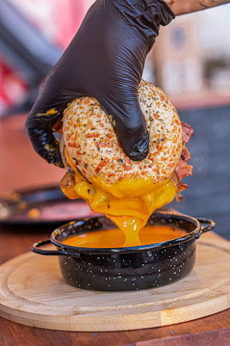 Comentarii opinii despre Santa Burger | Burgers y Chivitos