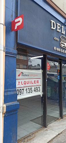 Opinii despre Deliss Burgerbar în Montevideo - Gastronomía y hostelería