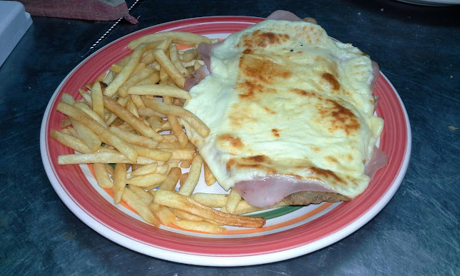 Pizzeria Chiviteria Pico Alto - Gastronomía y hostelería