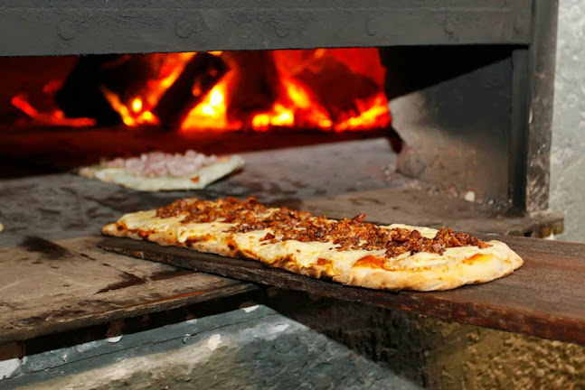 Pizzeria La Nueva Torre