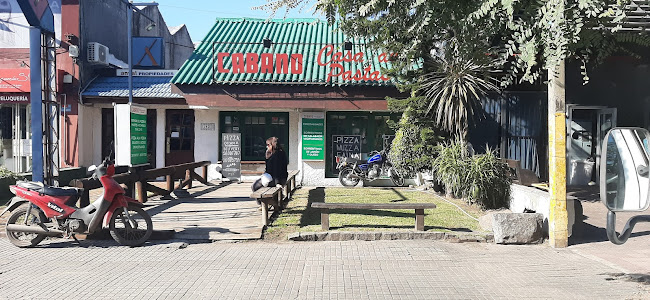 Avenue, Av. Gral. José María Paz 1422, 11400 Montevideo, Departamento de Montevideo