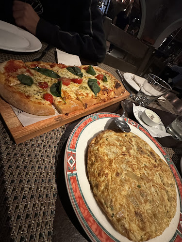 Opinii despre Las Pavas Restaurante & Bakery în Punta del Este - Gastronomía y hostelería