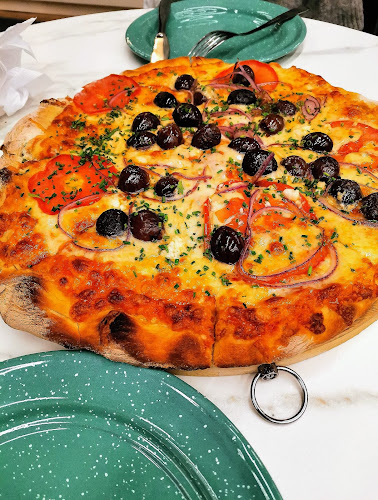 Opinii despre Brandi Pizza în Montevideo - Gastronomía y hostelería