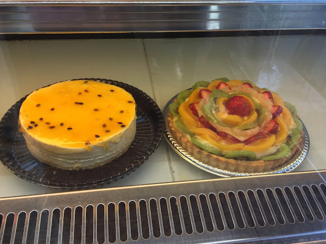 Comentarii opinii despre Biarritz, Panadería y Confitería Biarritz