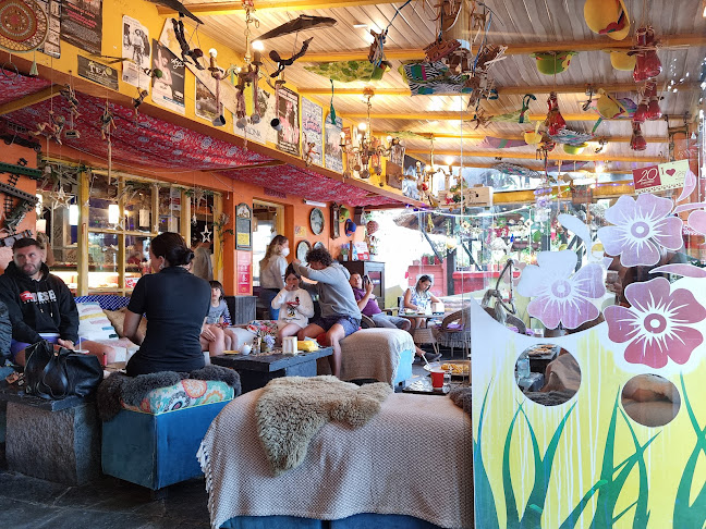 Medialunas Calentitas - La Barra