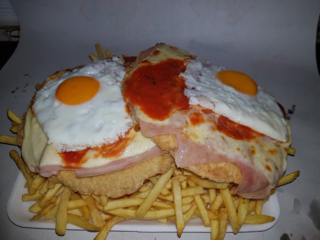 Alberto Zum Felde 2021, Esquina pitagoras., 11400 Montevideo, Departamento de Montevideo