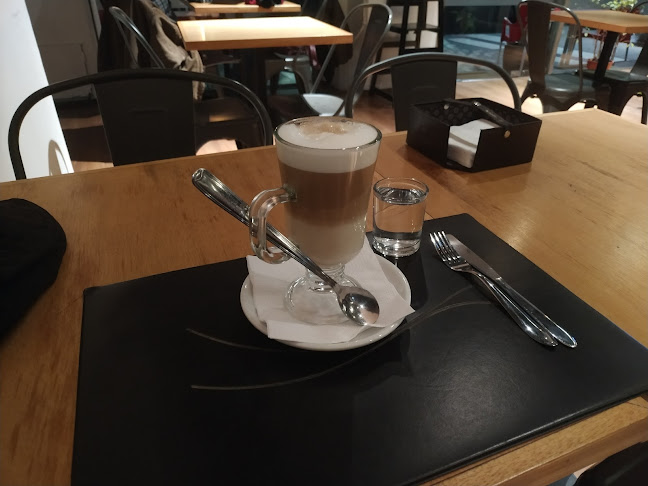 Praga Restaurant y Café - Montevideo