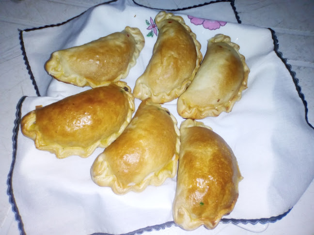 Opinii despre La Esquina de las Empanadas în Rivera - Gastronomía y hostelería