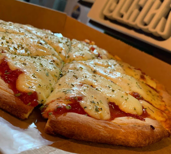 BLACK & WHITE PIZZERIA HAMBURGUESERIA - Gastronomía y hostelería