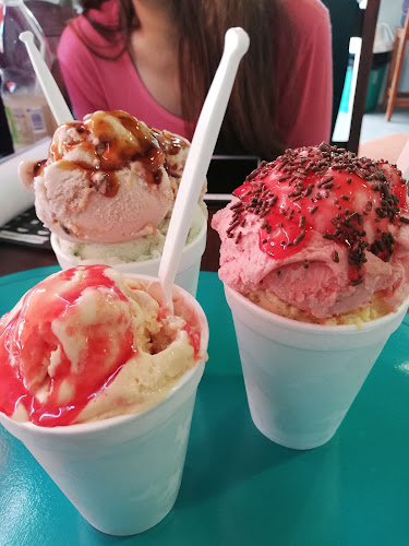 Opinii despre Heladería Caprichos în Canelones - Gastronomía y hostelería