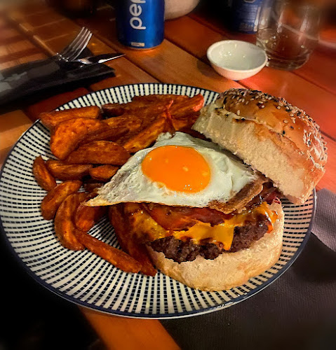 Comentarii opinii despre Casa Magnum