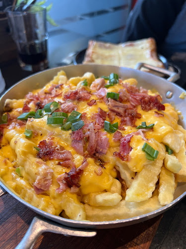 Av.Gral Rivera 2403, 11600 Montevideo, Departamento de Montevideo