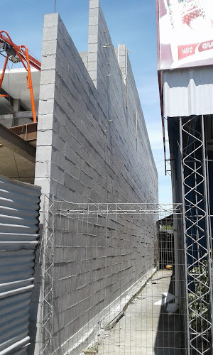 7QG9+72Q, Av. Sacerdote Luis "Perico" Perez Aguirre SJ, 15900 Las Piedras, Departamento de Canelones