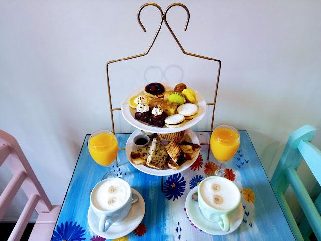 Comentarii opinii despre Cakes & Love Cafetería Boutique