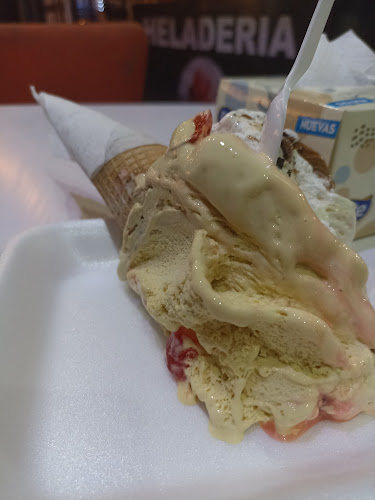 Heladería Cafeteria Artesanal (Mister Máquina) - Atlántida