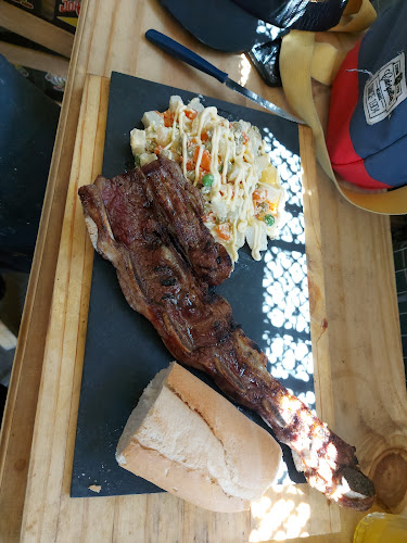 Opinii despre Provisión LyM y parrillada în Montevideo - Gastronomía y hostelería