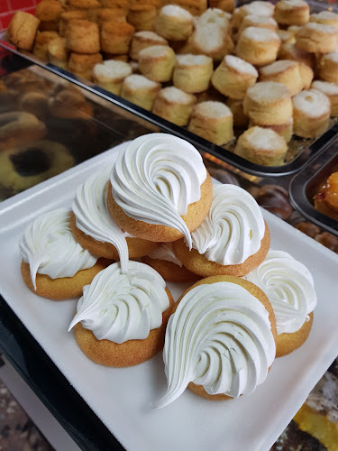 Panaderia y Confiteria Thaay's - Gastronomía y hostelería