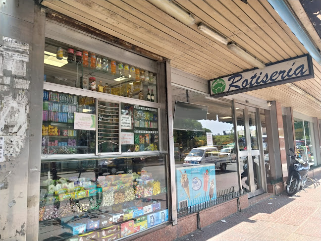 Comentarii opinii despre Confitería Nueva Rossell