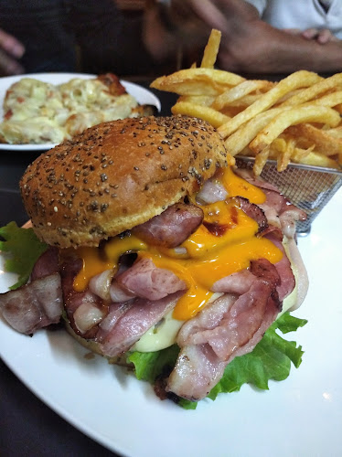 La Calabria Restaurante - Rivera