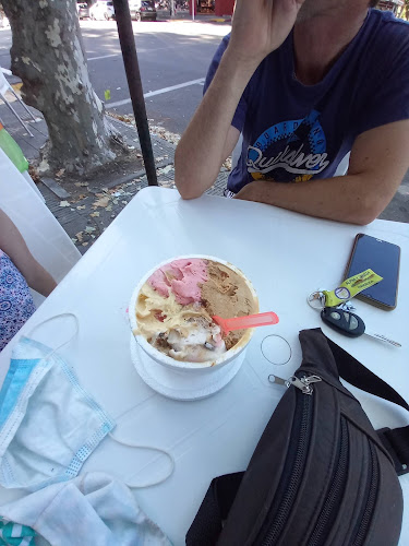 Heladería Arco Iris - Col. del Sacramento