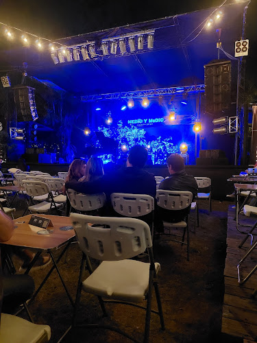 Medio y Medio - Punta Ballena