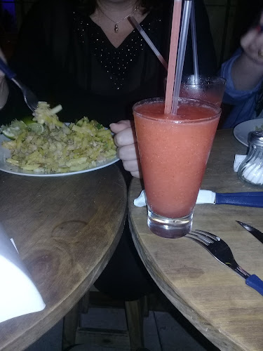 Comentarii opinii despre Fainá va fainá viene